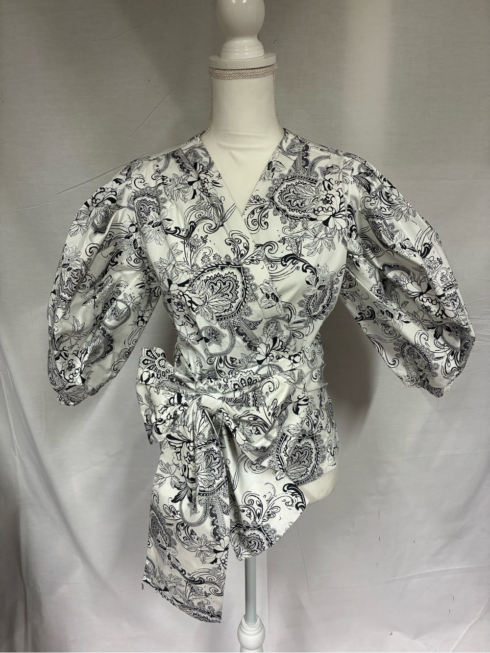 Argemiro Sierra Gorgeous Black White Print Big Bow Wrap Top M